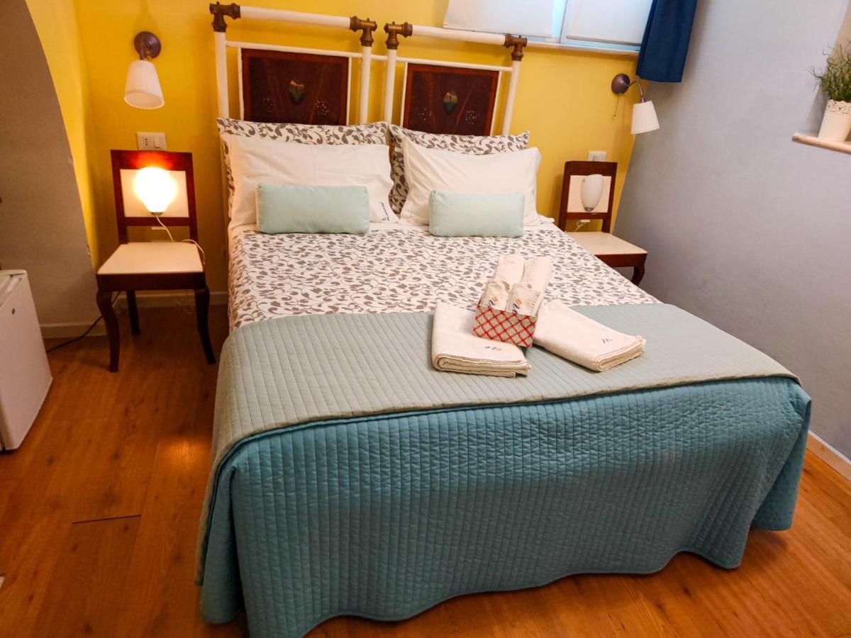 Nari Bed&Breakfast Gaeta Buitenkant foto