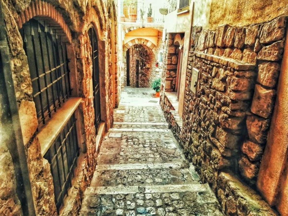 Nari Bed&Breakfast Gaeta Buitenkant foto